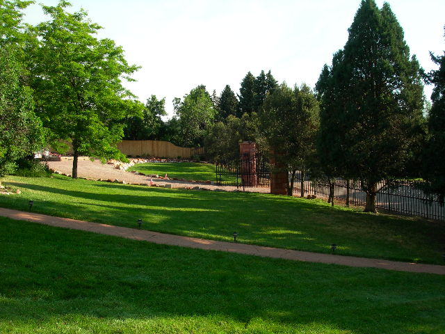 B&B grounds